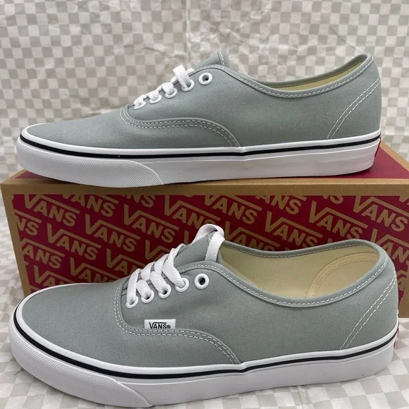 Vans Men’s Lt Gray Canvas Authentic
Color Theory Pure Grey
VN000D7YEPO Sneakers - Picture 15 of 16